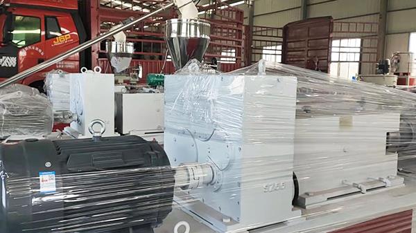 陰陽護(hù)角線生產(chǎn)設(shè)備